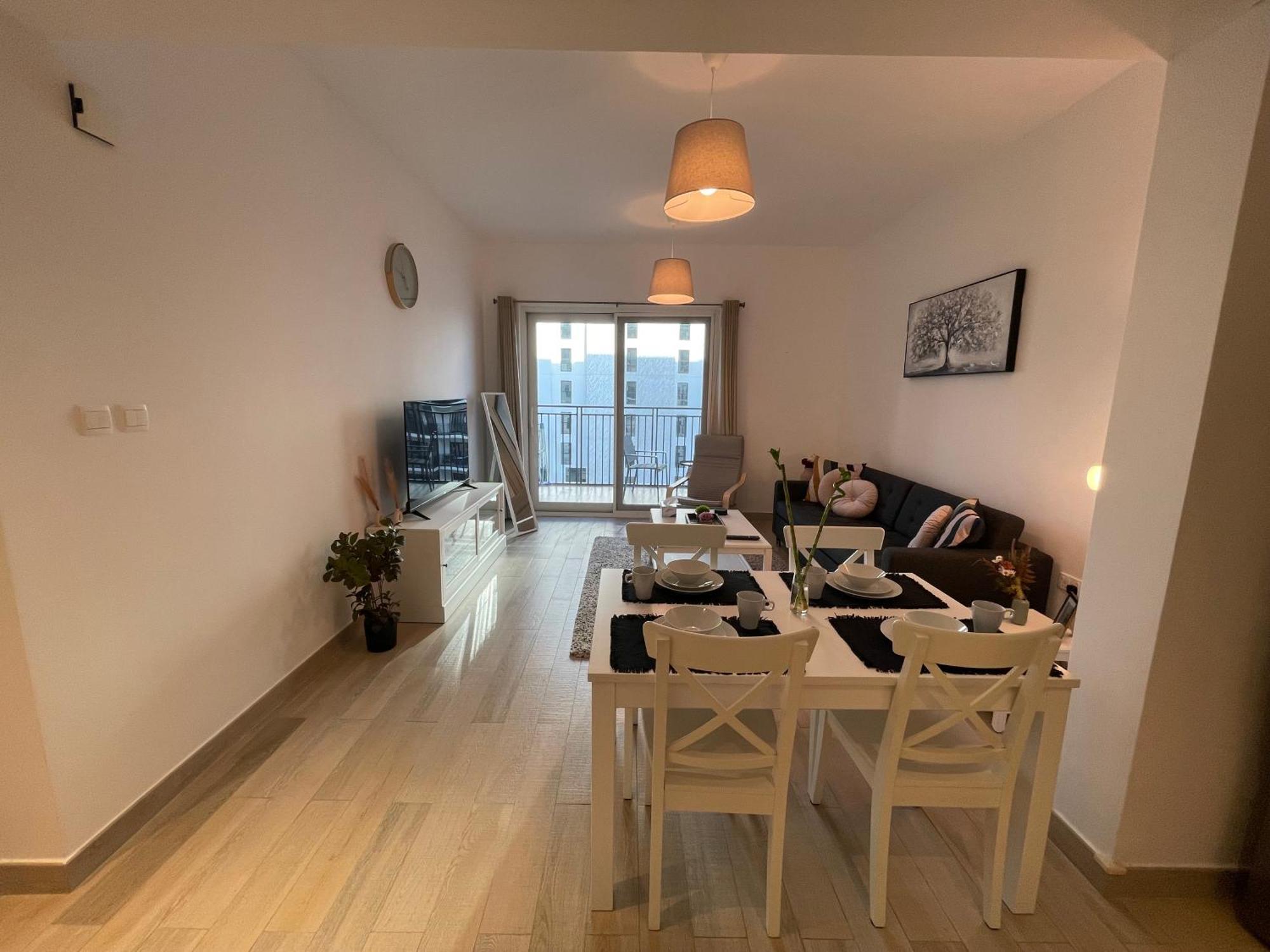 Daisy Hill 1br Waters Edge Canal View Theme Parks Yas Island *