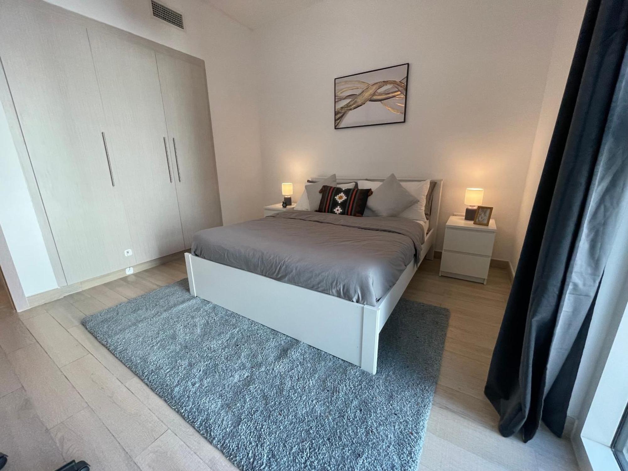 Daisy Hill 1br Waters Edge Canal View Theme Parks Yas Island Абу-Даби