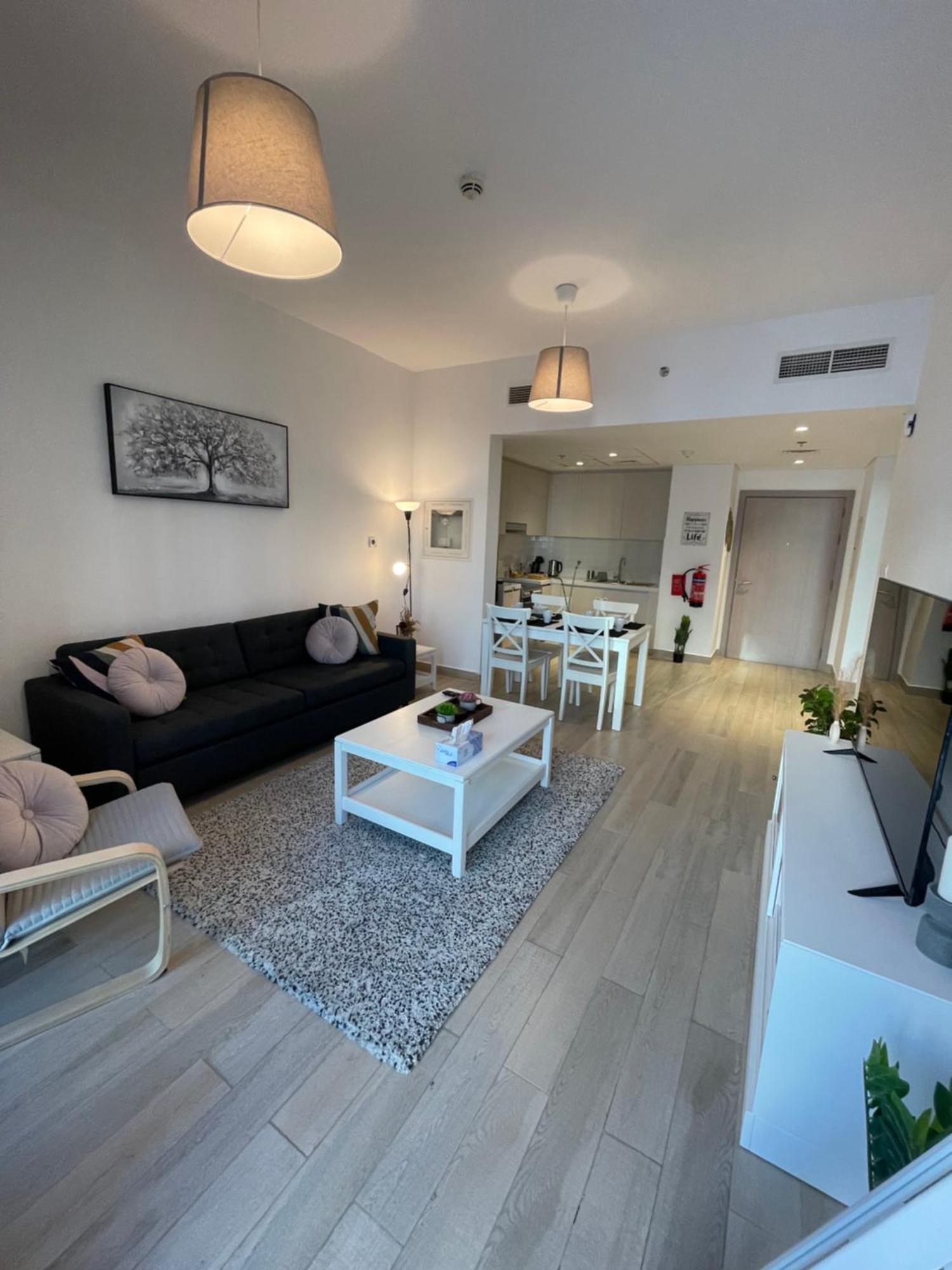 Daisy Hill 1br Waters Edge Canal View Theme Parks Yas Island Абу-Даби