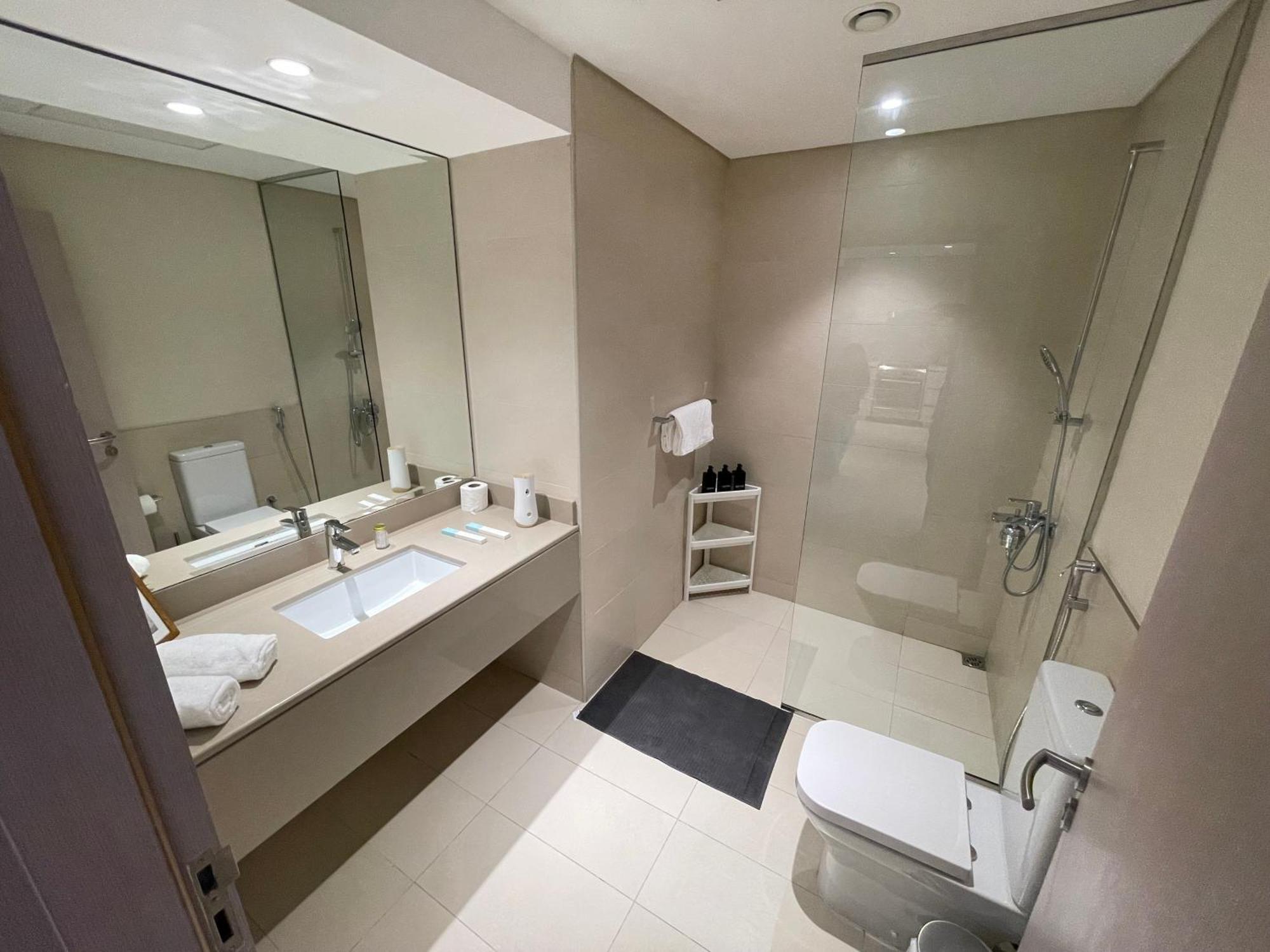Daisy Hill 1br Waters Edge Canal View Theme Parks Yas Island * Абу-Даби