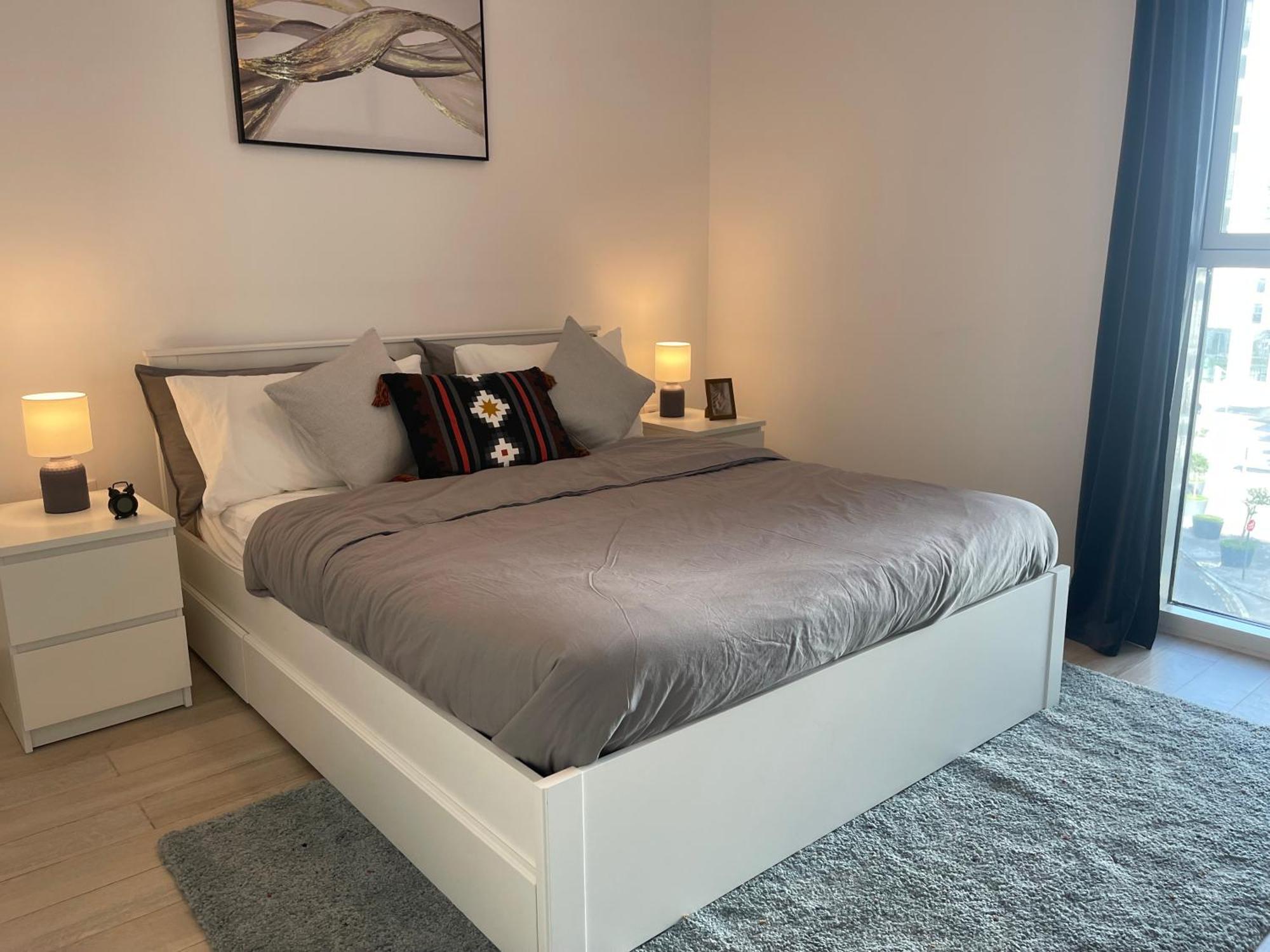 Apartment Daisy Hill 1br Waters Edge Canal View Theme Parks Yas Island Abu Dhabi
