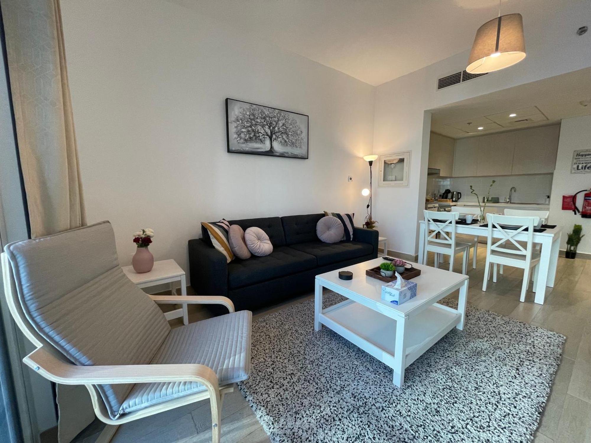 Daisy Hill 1br Waters Edge Canal View Theme Parks Yas Island Apartment Abu Dhabi